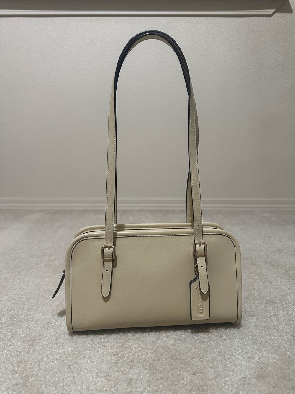 Coach swing zip in moonlight - glove tanner leather